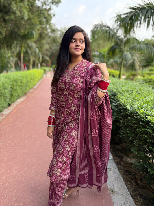 Phoolkari - Mauve 3 Piece Straight Suit Set