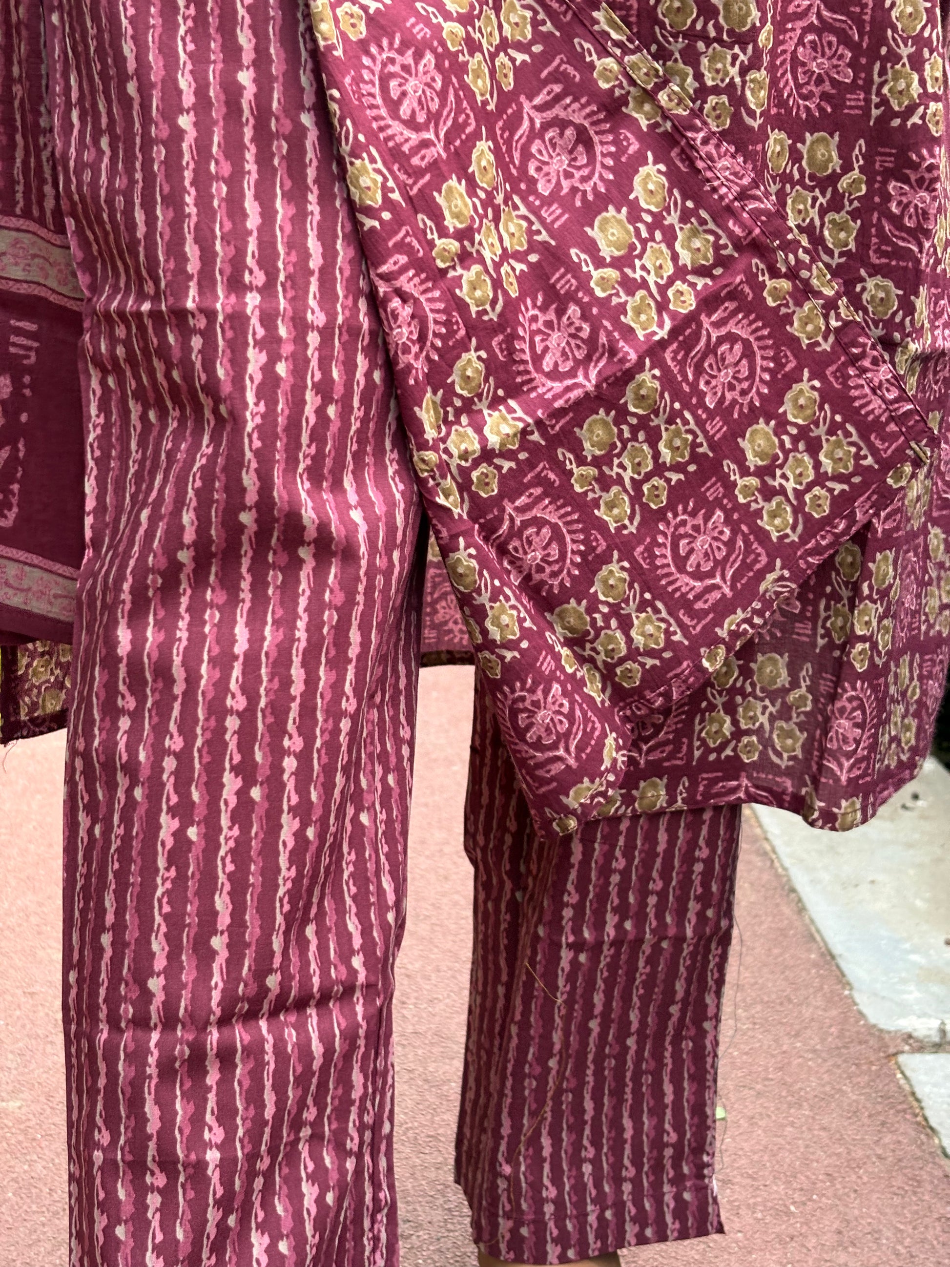 Phoolkari - Mauve 3 Piece Straight Suit Set